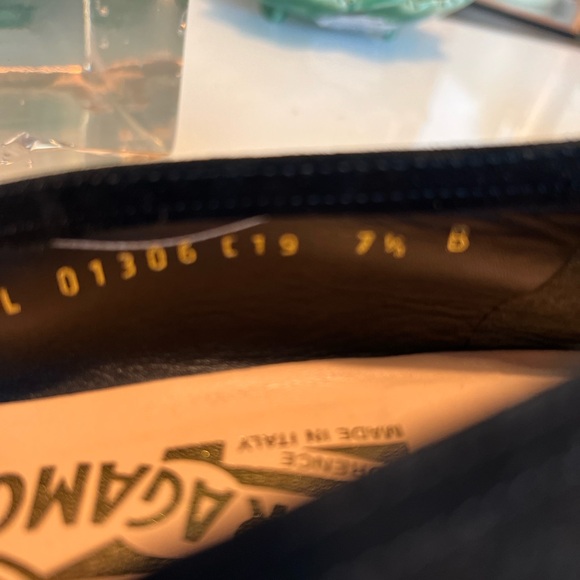 Ferragamo black suede ballerina flats - Picture 3 of 5